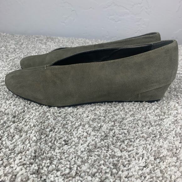 Soft surroundings Shoes Women Size 8.5 Gray Suede Fabrizia Pointed Toe Wedge - Picture 3 of 10